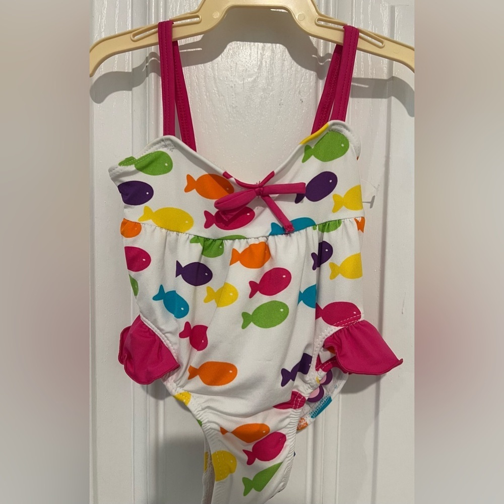 NEW! Pink Platinum White/Multi Colored Fish Baby One Piece Swimsuit Sz 12 Months - Picture 2 of 9